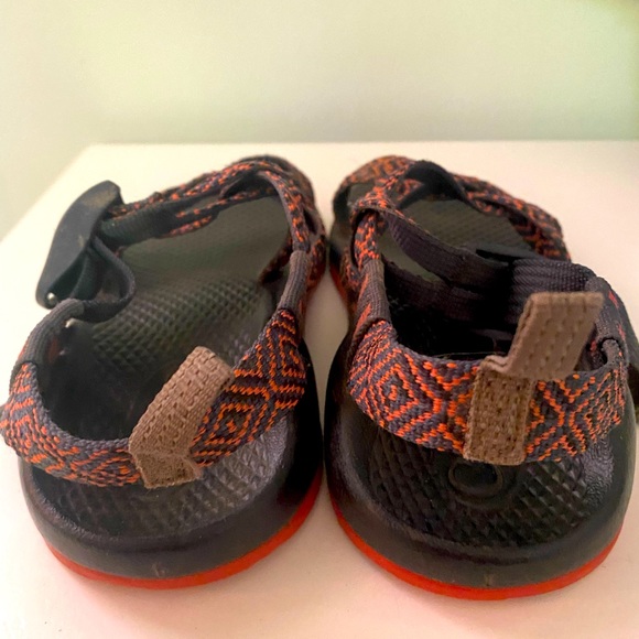 Chacos size 1 - Picture 3 of 4